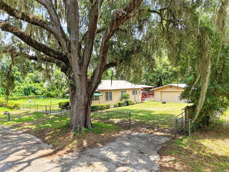 2 bedroom Single Family Residence at 18727 NW 251st Street, Gibbs & Foster Addn, High Springs — photo 3