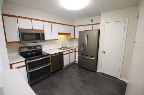 5301 White Cliff Lane #1002, Orlando FL - photo 6 of 6
