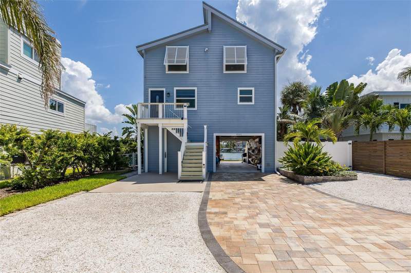 3 bedroom Single Family Residence at 2501 Bay Boulevard, Indian Beach Re-Revised 12th Add, Indian Rocks Beach — photo 2