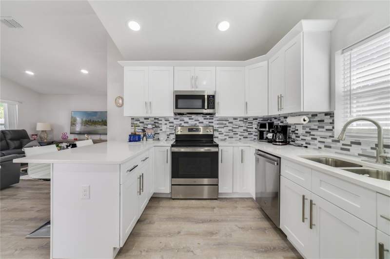 3 bedroom Single Family Residence at 1104 W 3rd Street, Avacado Terrace, Sanford — photo 5