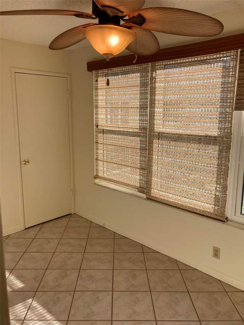 5750 80th Street #C202, St Petersburg FL - photo 20 of 67