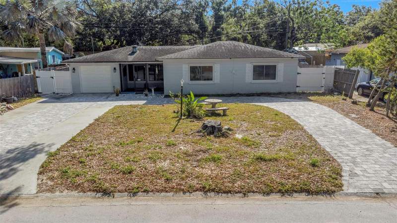 2 bedroom Single Family Residence at 2025 Temple Terrace, Sirmons Orange Blossom Heights, Clearwater — photo 2
