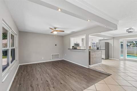7111 Gateway Court, Tampa FL - photo 9 of 69