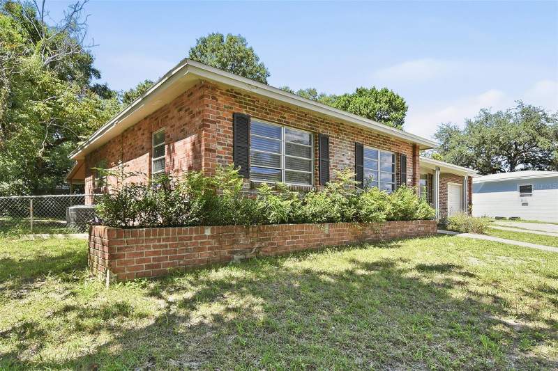 3 bedroom Single Family Residence at 1336 W Hartley Circle, Deltona Lakes Unit 01, Deltona — photo 2