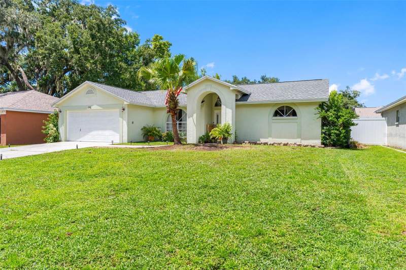 3 bedroom Single Family Residence at 1742 Staysail Drive, The Willows Unit 3, Valrico — photo 2