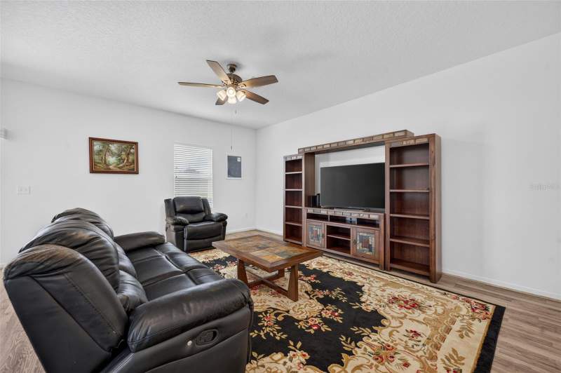3 bedroom Single Family Residence at 16434 Blooming Cherry Drive, Cherry Lake Landing, Groveland — photo 4