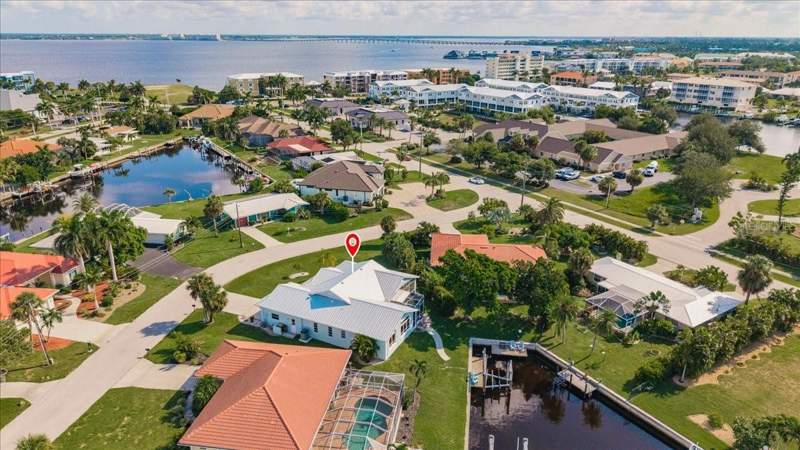 3 bedroom Single Family Residence at 1711 Boca Raton Court, Punta Gorda Isles Sec 05, Punta Gorda — photo 2