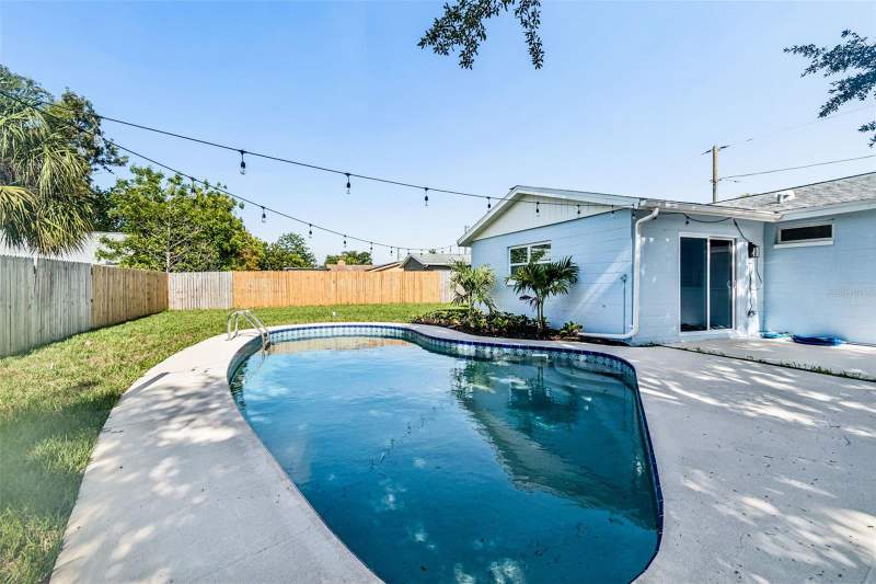 4 bedroom Single Family Residence at 1101 54th Avenue, Bickleys Lakewood Sub, St Petersburg — photo 5