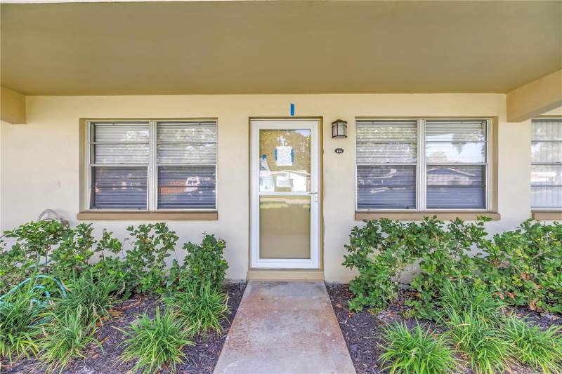 1 bedroom Condominium at 1051 79TH AVENUE #105, GATEWAY SQUARE APTS, ST PETERSBURG — photo 2