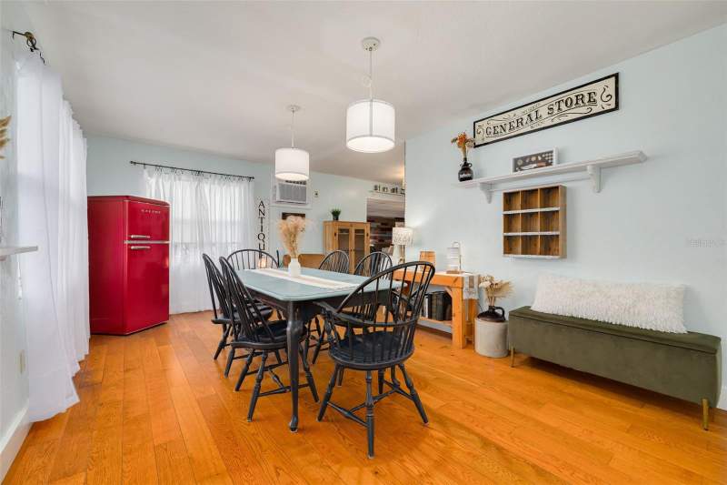 5 bedroom Single Family Residence at 1134 62nd Street, Variety Village Rep, St Petersburg — photo 2