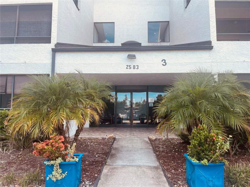2 bedroom Condominium at 2583 Countryside Boulevard #3201, Inverness Condo, Clearwater — photo 2
