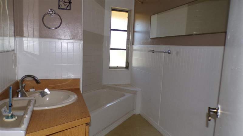 2 bedroom Single Family Residence at 22340 Nyack Avenue, Port Charlotte Sec 013, Port Charlotte — photo 5