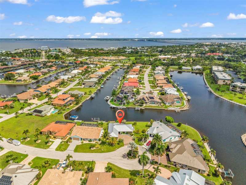 3 bedroom Single Family Residence at 704 Bimini Lane, Punta Gorda Isles Sec 11, Punta Gorda — photo 1