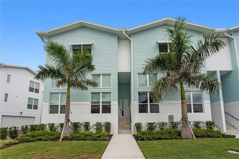 3 bedroom Townhouse at 3826 Pompano Drive, Coquina Key St Petersburg Twnhms, St Petersburg — photo 3