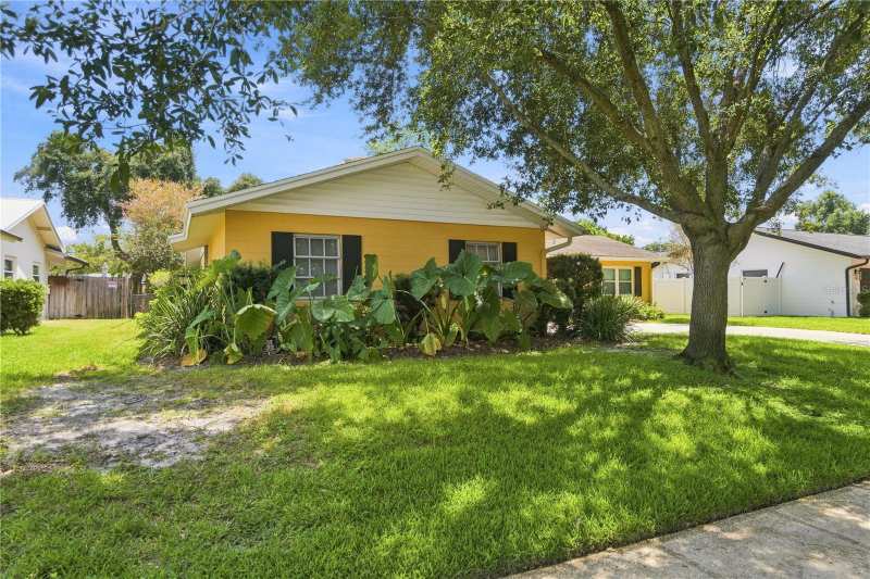 3 bedroom Single Family Residence at 410 Saint Dunstan Way, Winter Park Pines Unit 4, Winter Park — photo 1