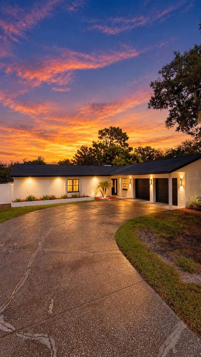 4 bedroom Single Family Residence at 524 Wynnwood Drive, Bloomingdale Sec H Unit 2, Brandon — photo 2