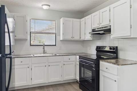 202 S Boston Avenue, Deland FL - photo 10 of 42