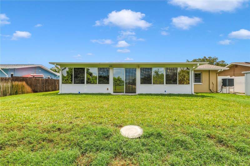 3 bedroom Single Family Residence at 5812 16th Lane, Twin Lakes 3rd Add, St Petersburg — photo 4