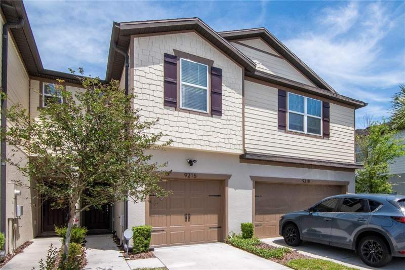 2 bedroom Townhouse at 9216 Hillcroft Drive, Magnolia Park Northeast Reside, Riverview — photo 2