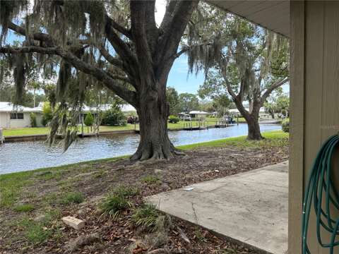 11261 W Bayshore Drive #82, starter home for sale in Crystal River