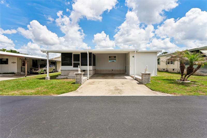 2 bedroom Manufactured Home at 37537 Pinata Avenue, Spanish Trails West Residential Cooperative, Zephyrhills — photo 2