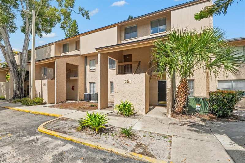 1 bedroom Condominium at 7511 Presley Place #97, Place One A Condo, Tampa — photo 1