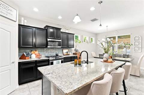 632 E Victoria Trails Boulevard, Deland FL - photo 16 of 48