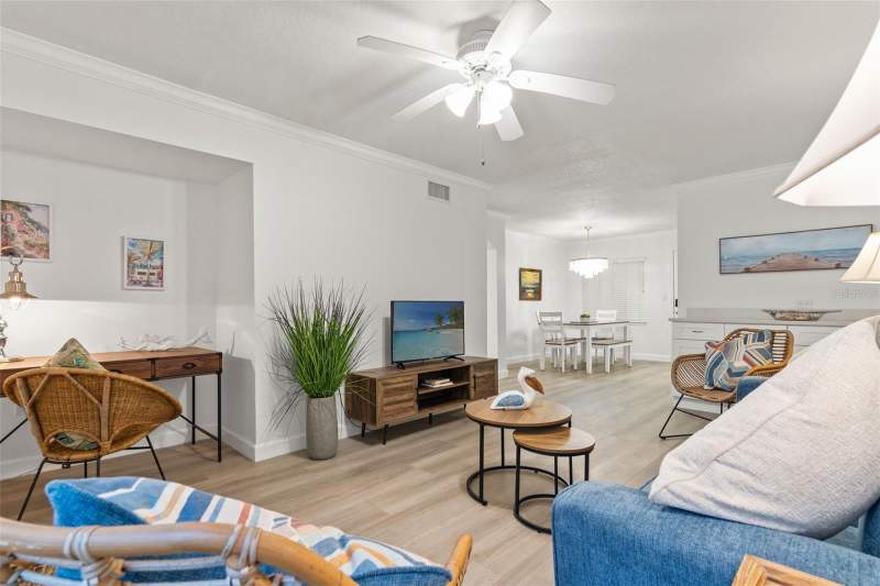 2 bedroom Condo - Hotel at 19417 Gulf Boulevard #C106, Barefoot Beach Resort Of Indian Shores, Indian Rocks Beach — photo 4