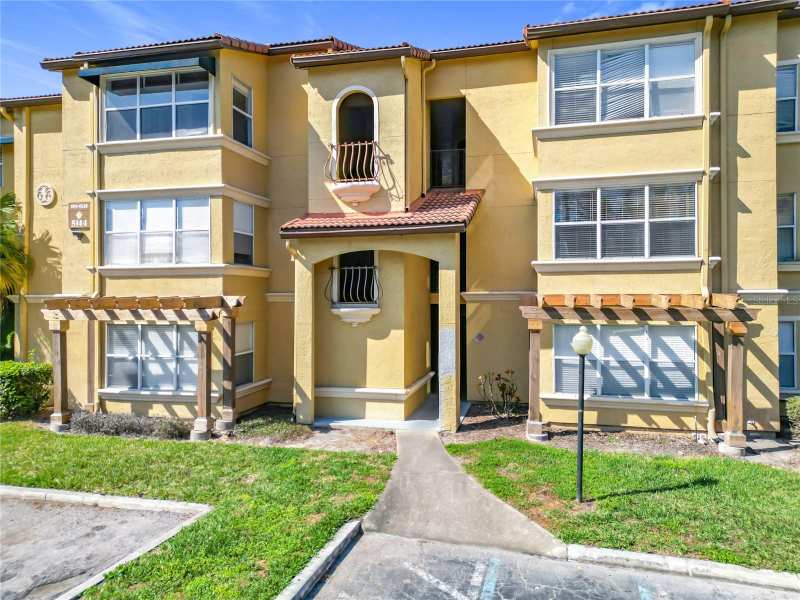 2 bedroom Condominium at 5144 Conroy Road #35, Residences/Millenia, Orlando — photo 1