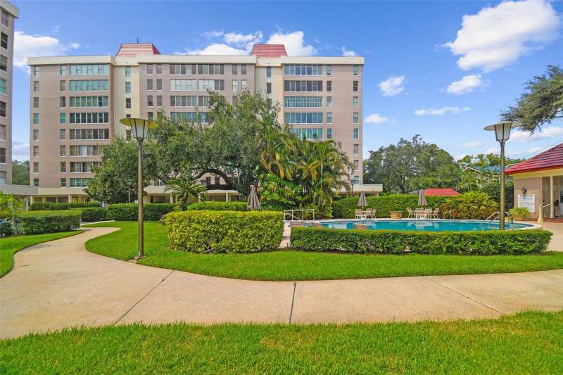 2 bedroom Condominium at 2403 S Ardson Place #902B, Howell Park, Tampa — photo 1
