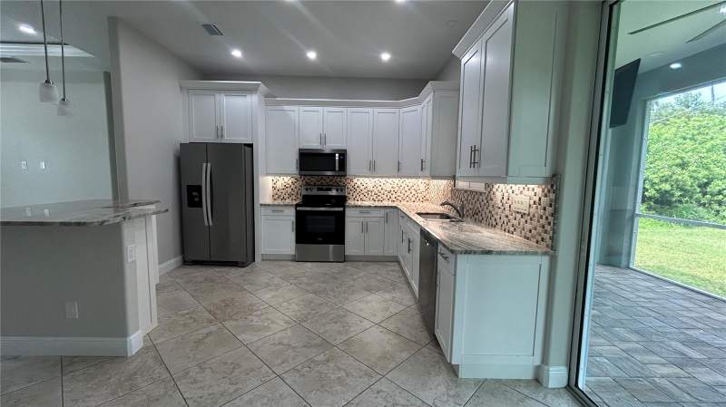 3 bedroom Single Family Residence at 20246 Gladstone Avenue, Port Charlotte Sec 026, Port Charlotte — photo 3