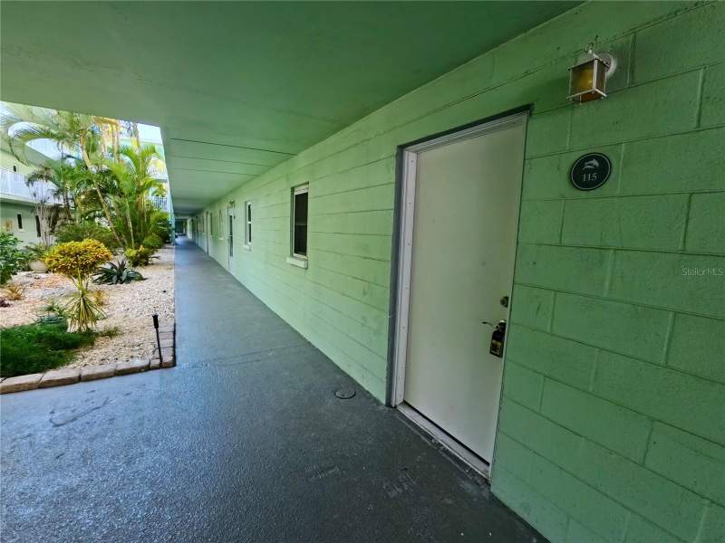 2 bedroom Condominium at 464 N Paula Drive #115, Dolphin Pointe Of Dunedin Condo, Dunedin — photo 3
