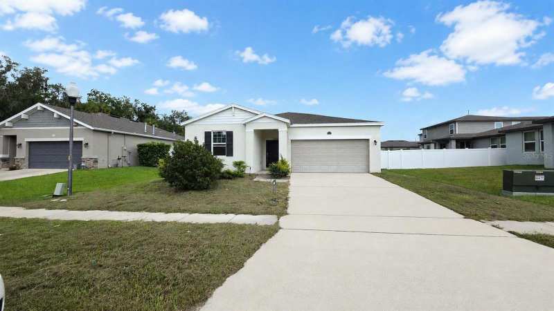 3 bedroom Single Family Residence at 29994 Anahid Drive, Lake Denham Estates, Leesburg — photo 1