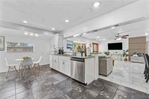 5017 Stolls Avenue, Tampa FL - photo 14 of 48