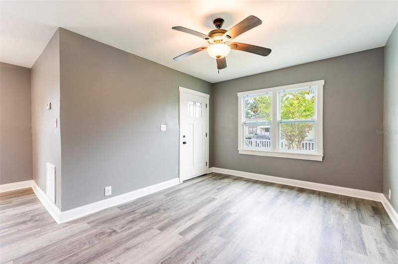 4 bedroom Single Family Residence at 2017 Oceanview Place, Edgewater Park, Tampa — photo 3