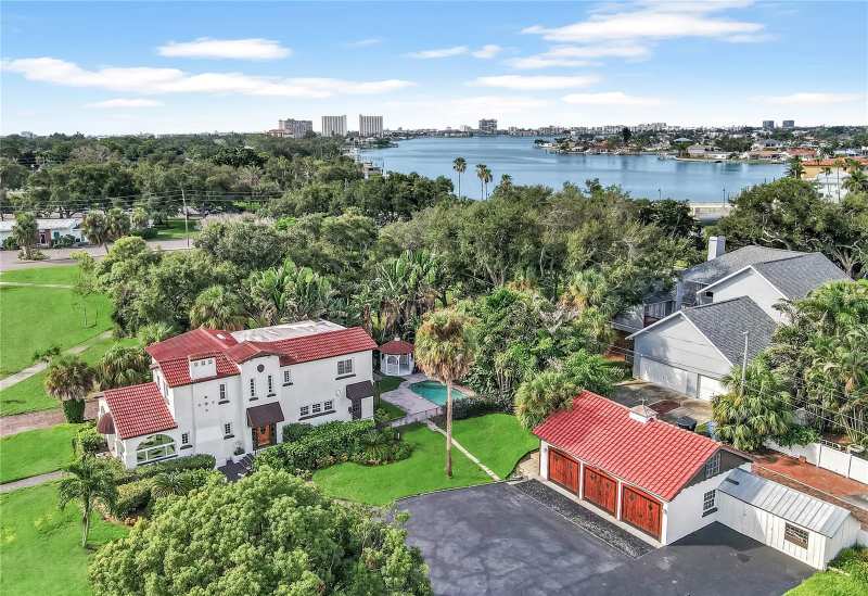 4 bedroom Single Family Residence at 120 Park Street, Davista Rev Map Of, St Petersburg — photo 1