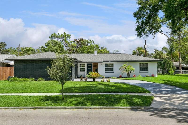 4 bedroom Single Family Residence at 2833 Prince John Road, Winter Park Pines Rep, Winter Park — photo 2