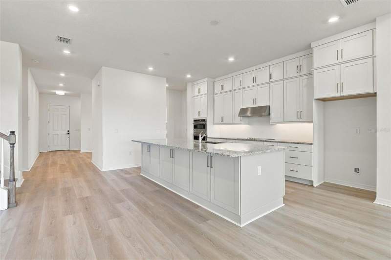 5 bedroom Single Family Residence at 5638 Nectarine Drive, Lake Cawood Cove, Windermere — photo 5