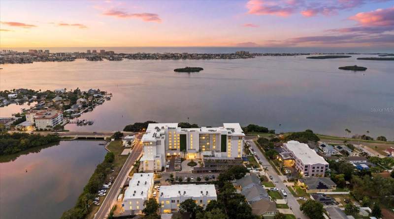 2 bedroom Condominium at 1020 Sunset Point Road #601, Serena By The Sea Condo, Clearwater — photo 3