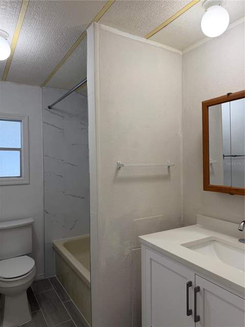 925 Beechwood Avenue, Lady Lake FL - photo 9 of 26