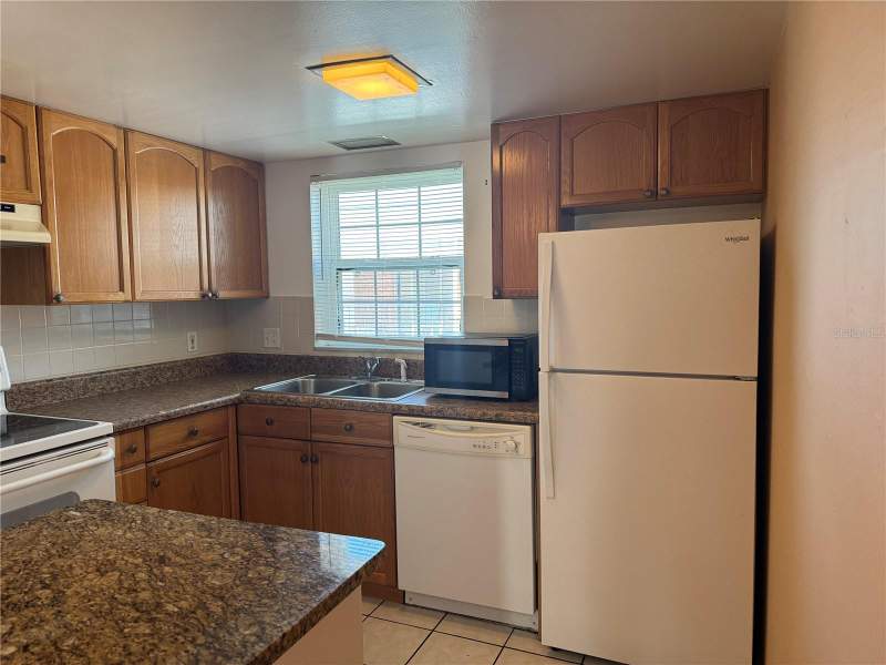 1 bedroom Condominium at 8542 10th Street #C, Jamestown Condo, St Petersburg — photo 5