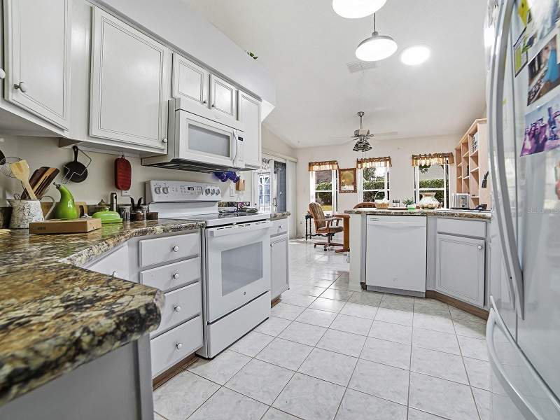 3 bedroom Single Family Residence at 5535 TANGELO STREET, PLANTATION AT LEESBURG MAGNOLIA POINT, LEESBURG — photo 4