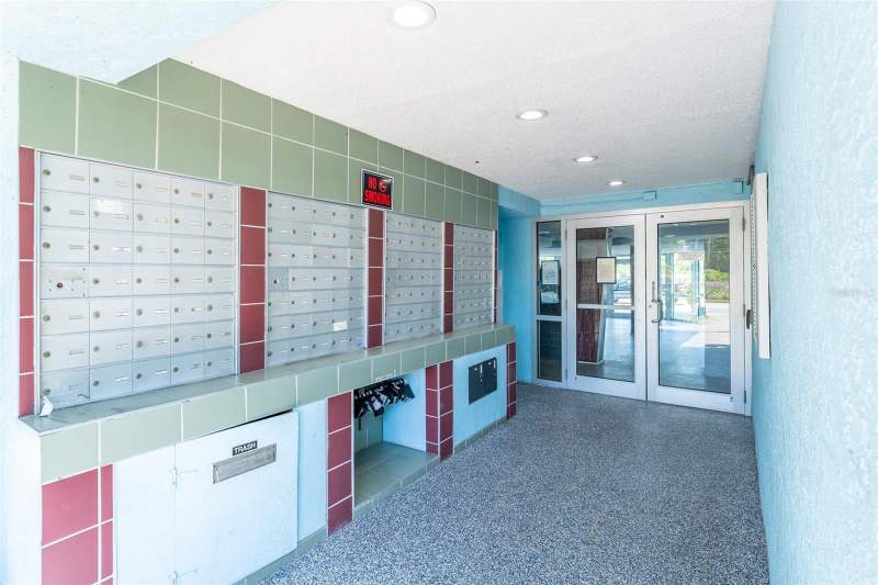 1 bedroom Condominium at 3315 58th Avenue #512, Wave The Condo, St Petersburg — photo 4