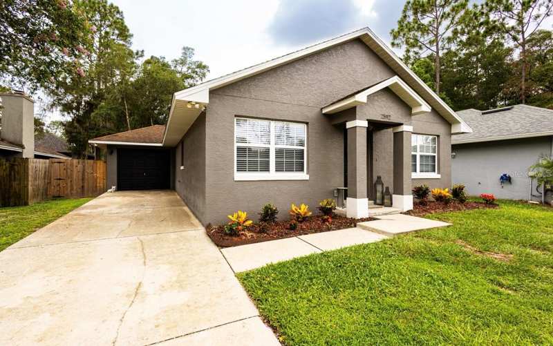2 bedroom Single Family Residence at 25912 Eufaula Way, Mount Plymouth, Mount Plymouth — photo 1