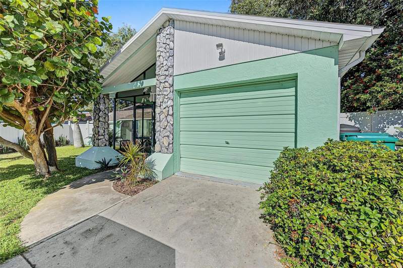 2 bedroom Single Family Residence at 2437 Fieldcrest Court, Holiday Lakes West, Holiday — photo 3