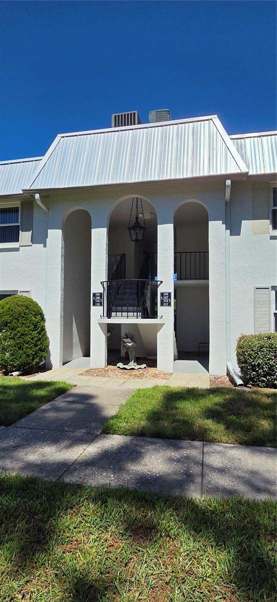 1 bedroom Condominium at 5800 Hollywood Boulevard #125, Baywood Colony Garden Apts, Sarasota — photo 2