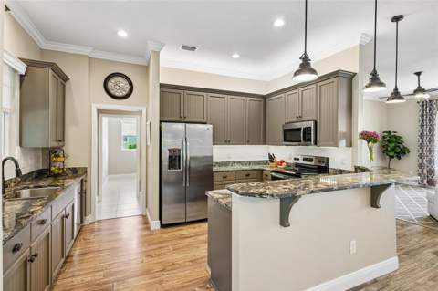 1212 Fiesta Key Circle, Lady Lake FL - photo 11 of 56