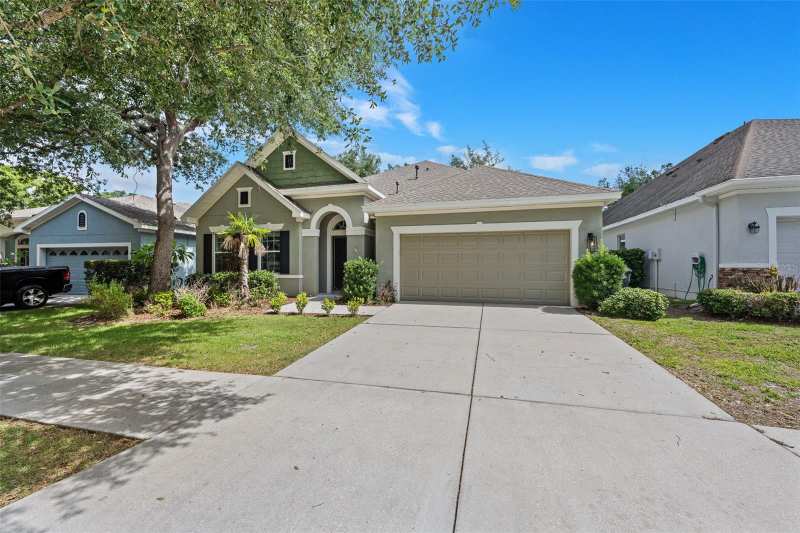 4 bedroom Single Family Residence at 15814 Starling Water Drive, Fishhawk Ranch Ph 2 Tr 1, Lithia — photo 1