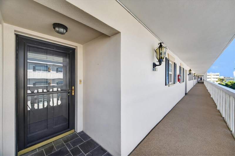 3 bedroom Condominium at 131 Bluff View Drive #403, Port Belleair 4 Condo, Belleair Bluffs — photo 2