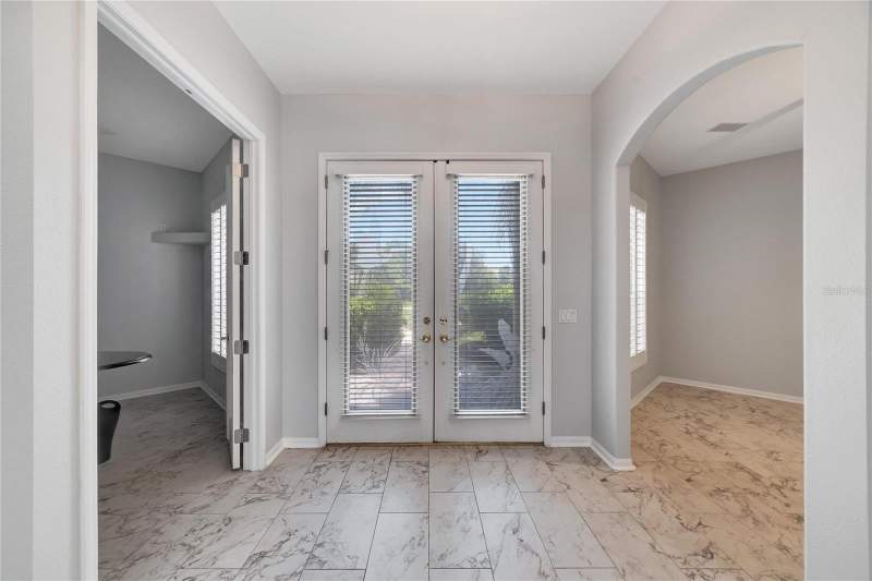 5 bedroom Single Family Residence at 17904 Cachet Isle Drive, Cory Lake Isles Ph 1 Unit 1, Tampa — photo 5